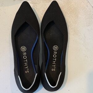 Rothy's Black pointed toe Flats